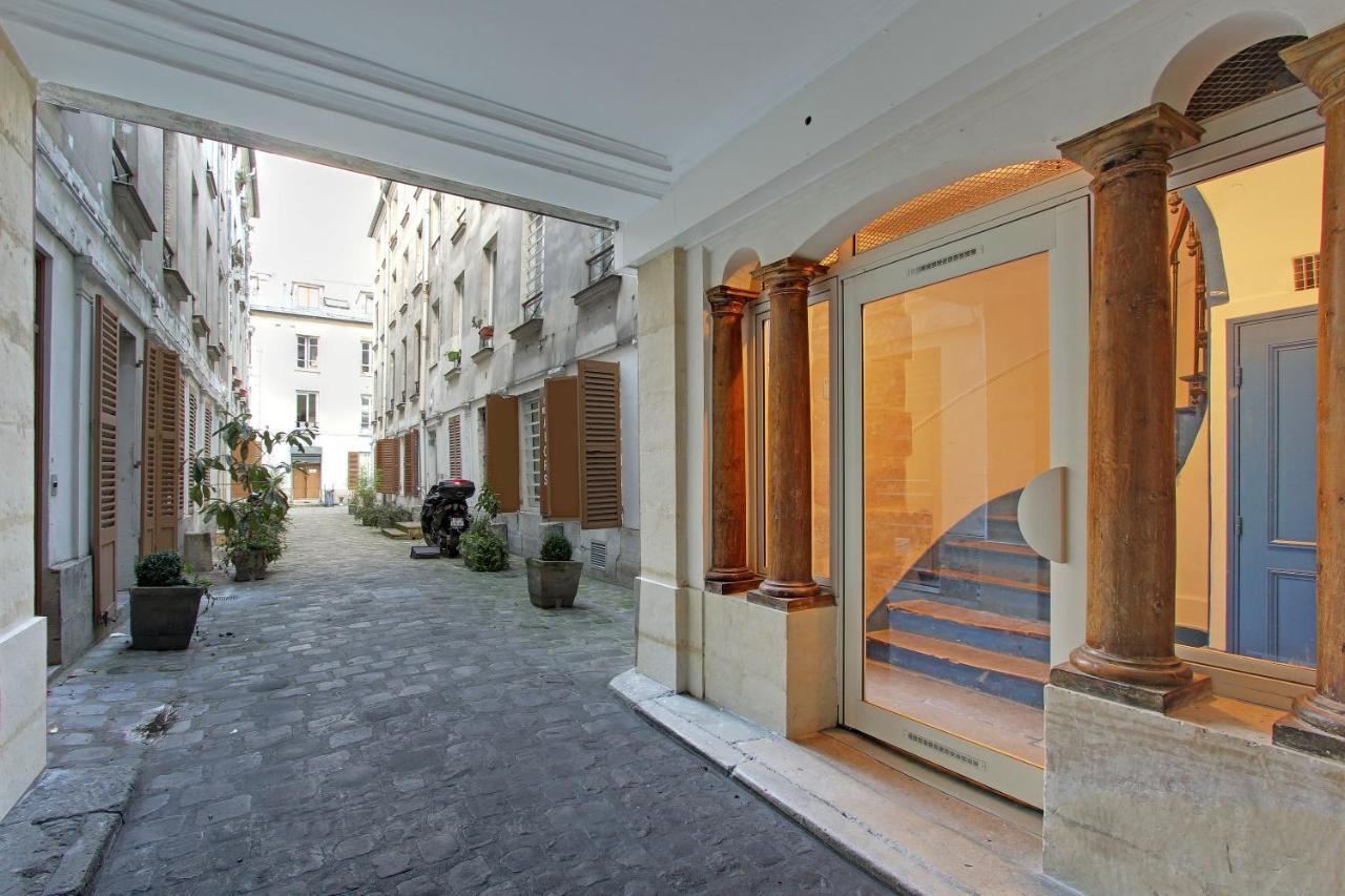 Off Majesti Upper Marais Apartment- Rue Du Faubourg Saint-Martin Paris Bagian luar foto